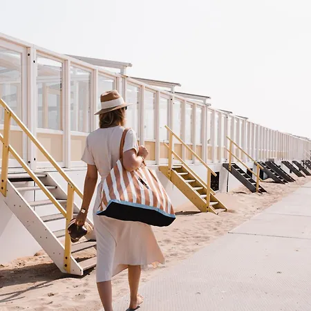 Strandhuisjes Zoomers Aan Zee מלון דירות 3*